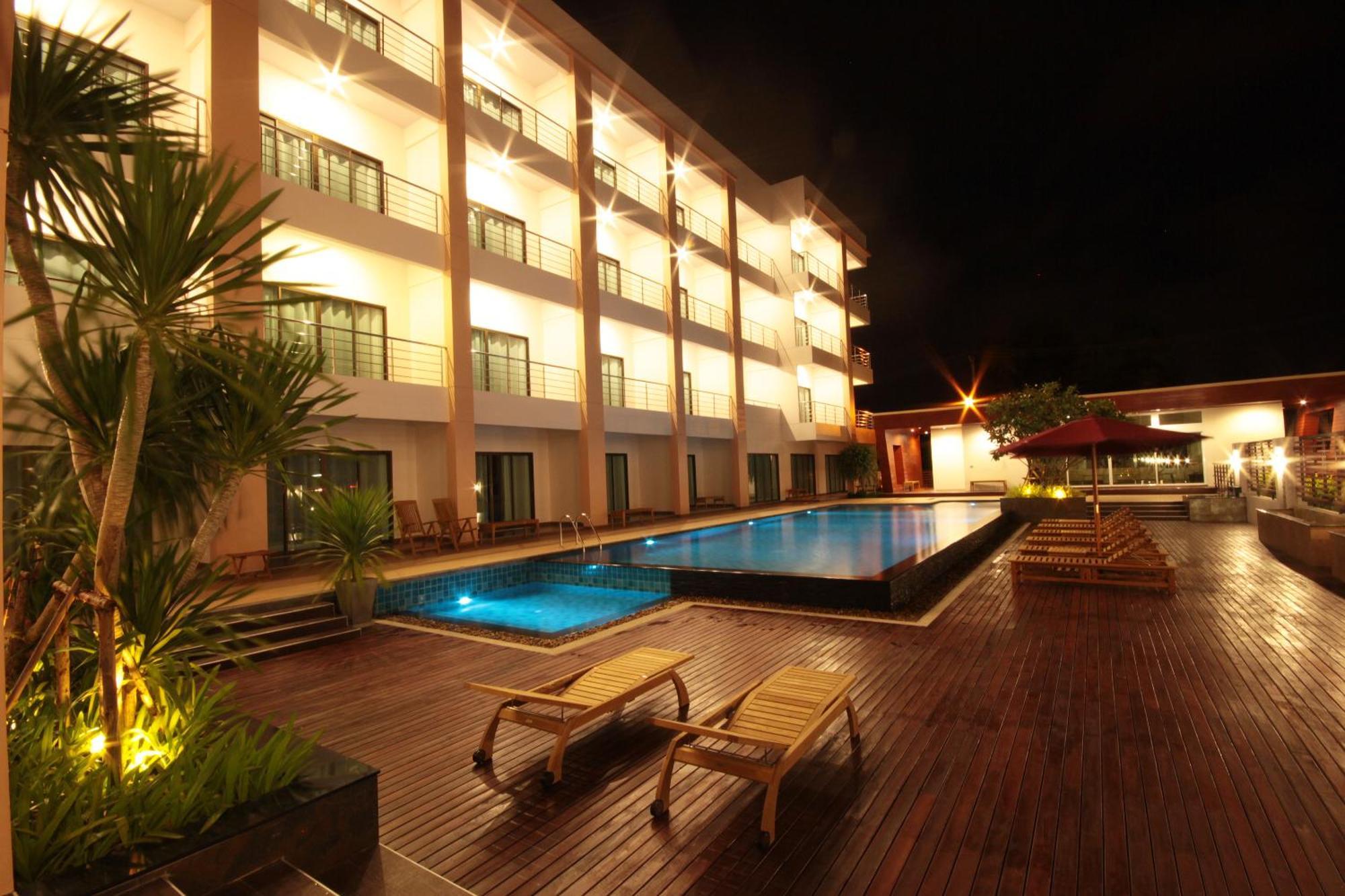 Paragon Suites Resort Джомтьен Экстерьер фото