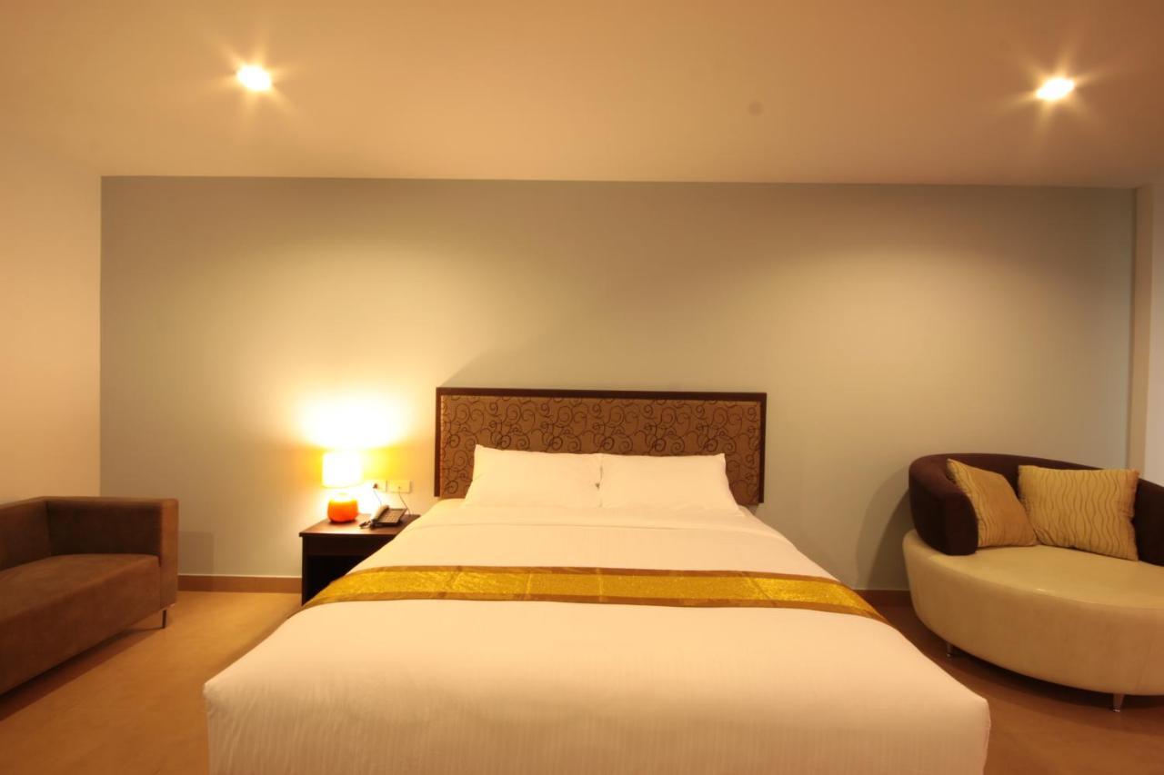 Paragon Suites Resort Джомтьен Экстерьер фото